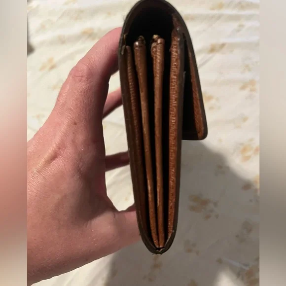 Louis Vuitton Black and Brown Monogram Wallet - Picture 3 of 12